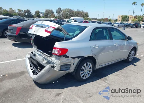 2013 Toyota Corolla Le z USA, uszkodzony, nr VIN 5YFBU4EE8DP107916